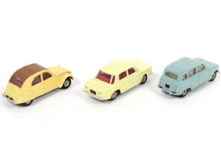 Lot 361 - DINKY TOYS (FRANCE) (3)