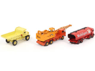Lot 343 - DINKY TOYS (GB) (3)