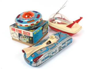 Lot 140 - DIVERS (3)