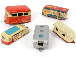 Lot 224 - DIVERS (5)
