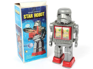 Lot 76 - DIVERS (HONG KONG) (1)