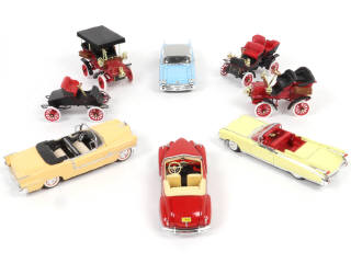 Lot 59 - DIVERS (8)