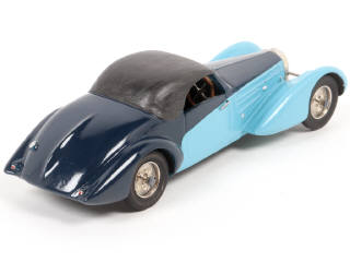 Lot 111 - AURORE MODELS (SUISSE) (1)
