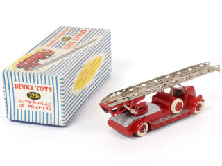 Lot 397 - DINKY TOYS (FRANCE) (1)