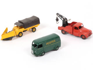 Lot 403 - DINKY TOYS (FRANCE) (3)