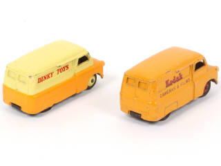 Lot 387 - DINKY TOYS (GB) (2)