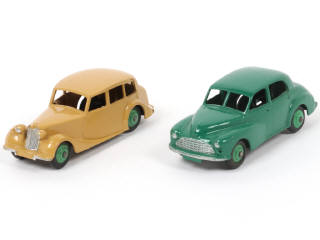 Lot 385 - DINKY TOYS (GB) (2)