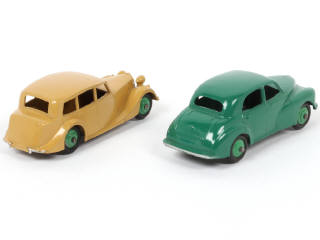 Lot 385 - DINKY TOYS (GB) (2)