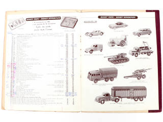 Lot 8 - MECCANO (FRANCE) (5)