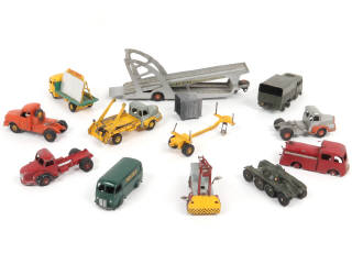 Lot 393 - DINKY TOYS (FRANCE) (13)