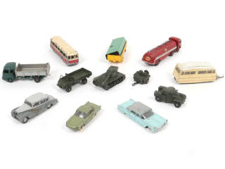 Lot 392 - DINKY TOYS (FRANCE) (12)