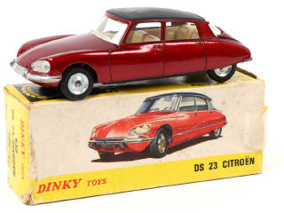 Lot 388 - DINKY TOYS (FRANCE) (1)