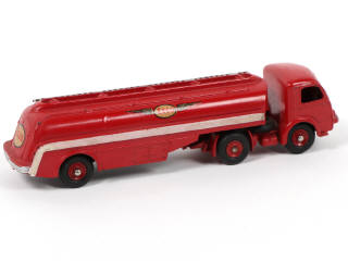 Lot 385 - DINKY TOYS (FRANCE) (1)