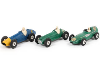 Lot 381 - DINKY TOYS (GB) (3)