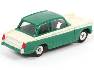 Lot 376 - DINKY TOYS (GB) (3)