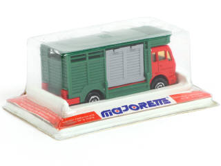 Lot 67 - MAJORETTE (FRANCE) (1)