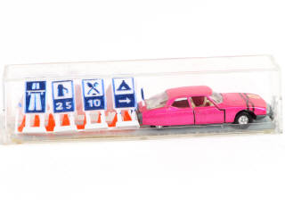 Lot 129 - MAJORETTE (FRANCE) (1)