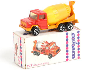 Lot 231 - MAJORETTE (FRANCE) (1)