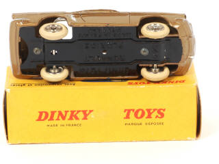 Lot 334 - DINKY TOYS (FRANCE) (1)
