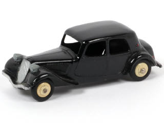 Lot 317 - DINKY TOYS (FRANCE) (1)