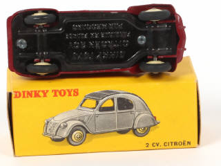 Lot 329 - DINKY TOYS (FRANCE) (1)