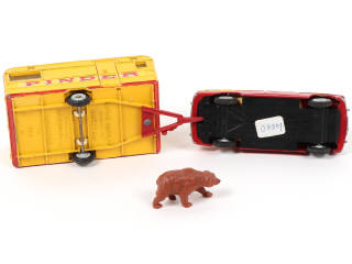 Lot 320 - DINKY TOYS (FRANCE) (1)