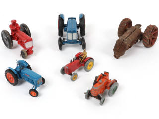 Lot 76 - DIVERS (6)