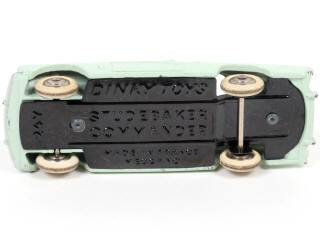 Lot 402 - DINKY TOYS (FRANCE) (1)