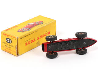 Lot 394 - DINKY TOYS (FRANCE) (1)