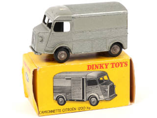 Lot 418 - DINKY TOYS (FRANCE) (1)