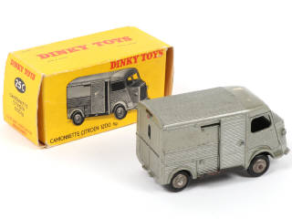 Lot 418 - DINKY TOYS (FRANCE) (1)