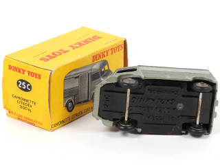 Lot 418 - DINKY TOYS (FRANCE) (1)