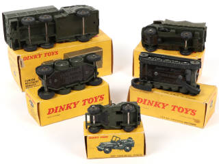 Lot 444 - DINKY TOYS (FRANCE) (5)