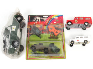 Lot 54 - DIVERS (4)
