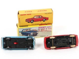 Lot 426 - DINKY TOYS (FRANCE) (2)