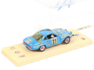 Lot 49 - DIVERS (1)