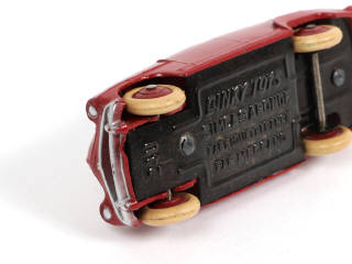 Lot 230 - DINKY TOYS (FRANCE) (1)