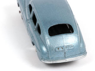 Lot 224 - DINKY TOYS (FRANCE) (1)