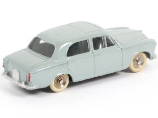 Lot 231 - DINKY TOYS (FRANCE) (1)
