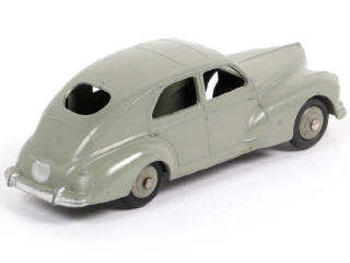 Lot 226 - DINKY TOYS (FRANCE) (1)