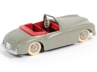 Lot 227 - DINKY TOYS (FRANCE) (1)