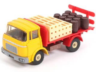 Lot 255 - DINKY TOYS (FRANCE) (1)