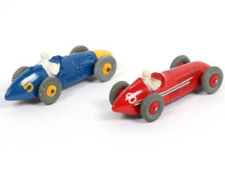 Lot 175 - DINKY TOYS (GB) (2)