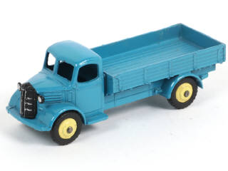 Lot 107 - DINKY TOYS (GB) (1)