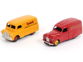 Lot 193 - DINKY TOYS (GB) (2)