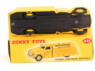 Lot 153 - DINKY TOYS (GB) (1)