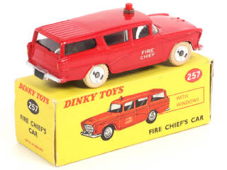 Lot 135 - DINKY TOYS (GB) (1)