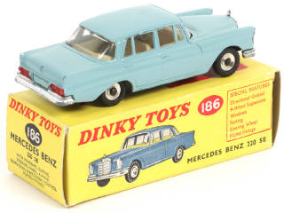 Lot 128 - DINKY TOYS (GB) (1)