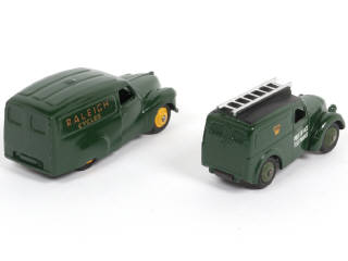 Lot 195 - DINKY TOYS (GB) (2)
