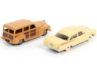 Lot 188 - DINKY TOYS (GB) (2)